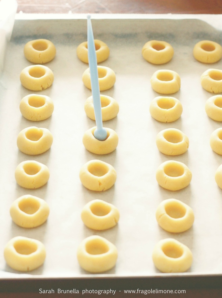 Lemon curd thumbprint cookies, o anche: paradiso al limone :)